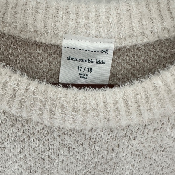 Abercrombie Kids Ombre Tan Crew Neck Sweater — Size 17/18 | New Without Tags - Picture 4 of 4